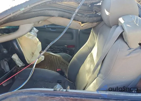 2004 Ford F250 Super Duty z USA, uszkodzony, nr VIN 1FTNX21P94EB84162